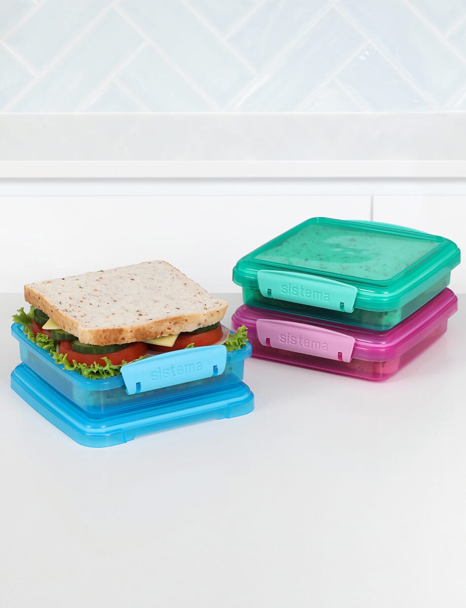 https://stergita.sirv.com/sistema/catalog/product/4/1/41647_450ml_lunch_sandwich3pack_lifestyle_food_bench_tealbluepink.png?canvas.color=fcfbf8